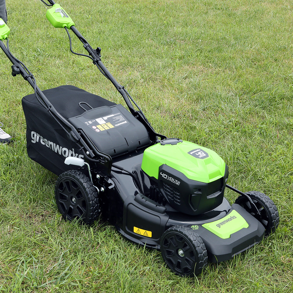 40V Rasenmäher 46cm mit Radantrieb - 2x 4Ah Akkus